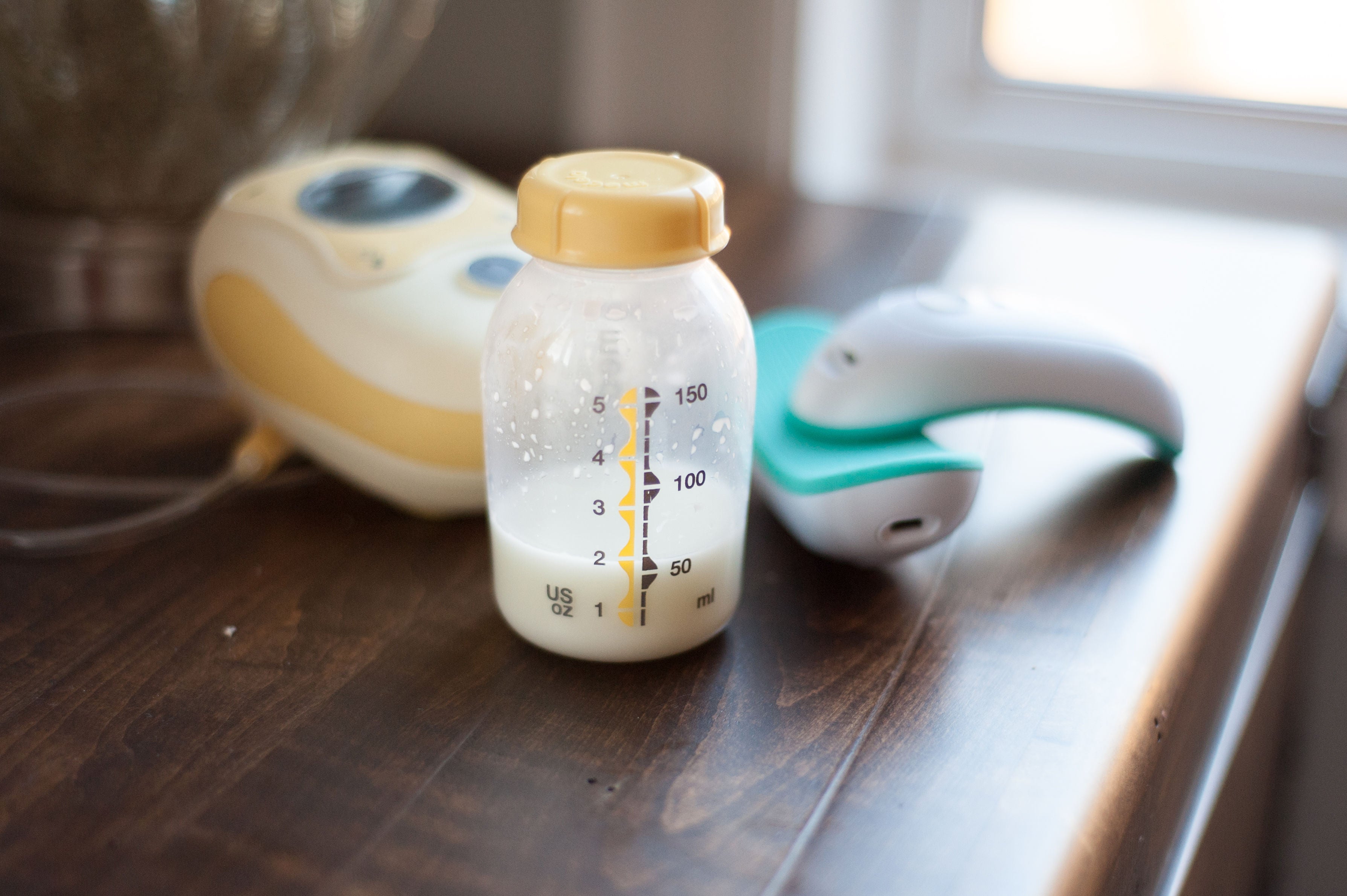 How to Warm Breast Milk Safely - Exclusive Pumping